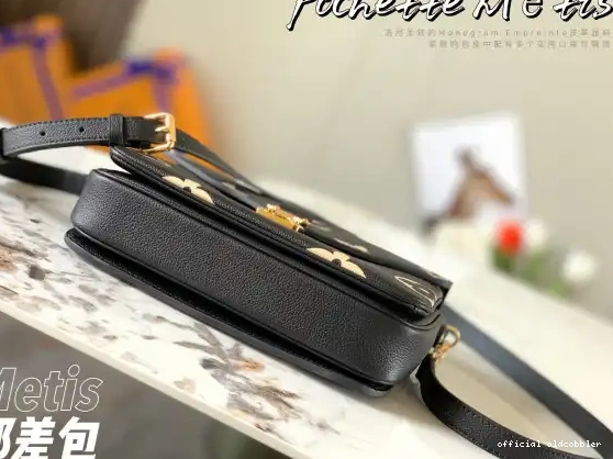 Official oldcobbler LOUIS POCHETTE VUITTON MÉTIS 0601